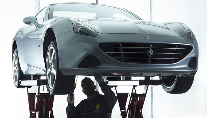 concesionario ferrari sin imagen
